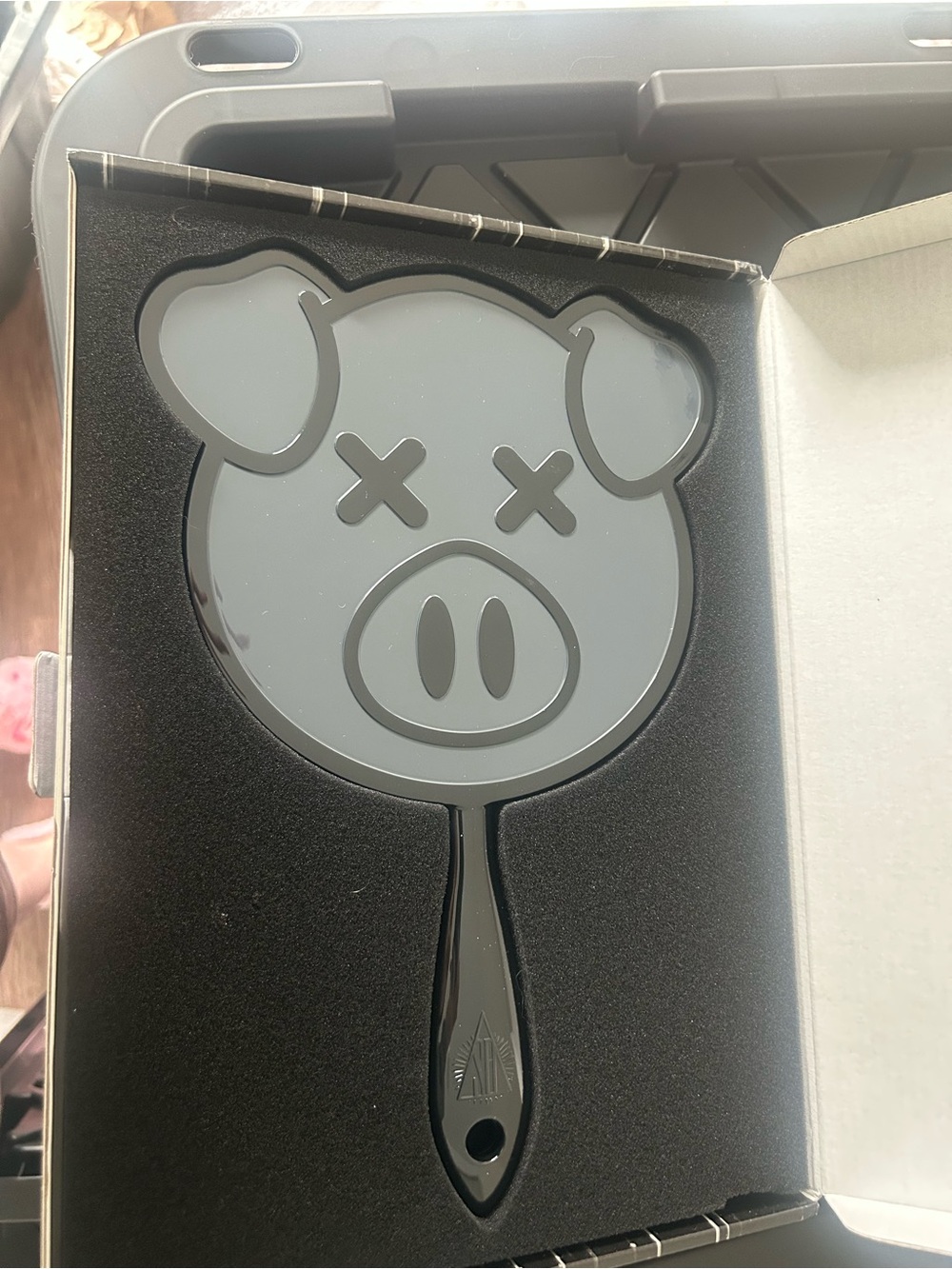 Jeffree Star Gray Pig Face mirror